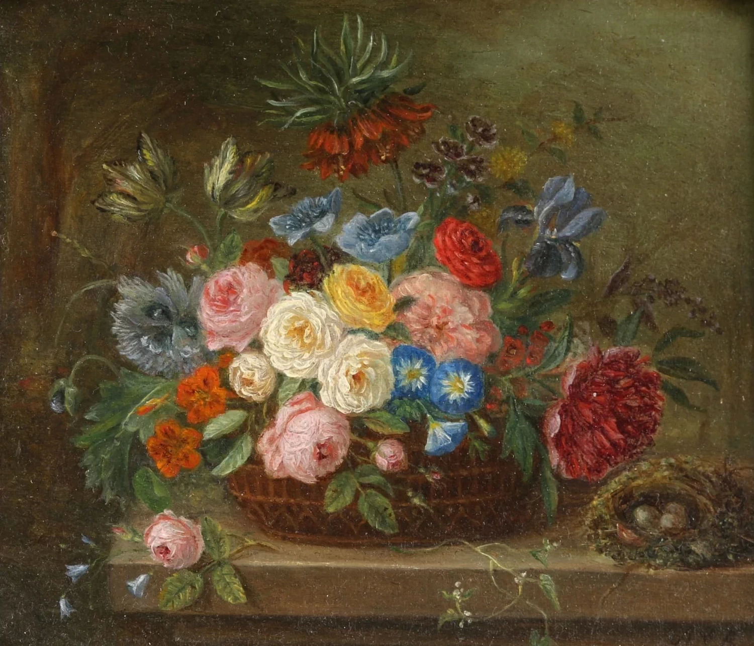 Natura morta con cesto di fiori e nido di uccello su plinto
